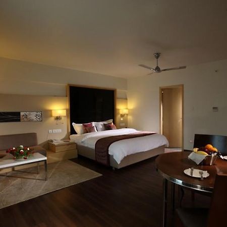 Hotel Shelton Rājahmundry Zewnętrze zdjęcie